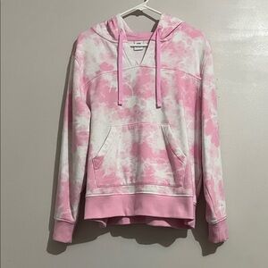 Amazon Essentials Pink and White Tie-Dye Hooded Pullover Women’s size XL